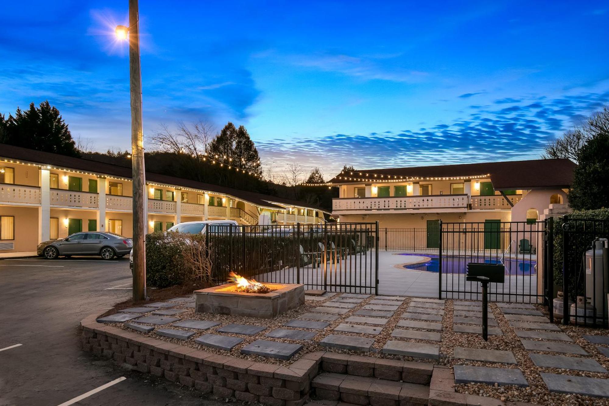 Quality Inn Downtown Helen Esterno foto