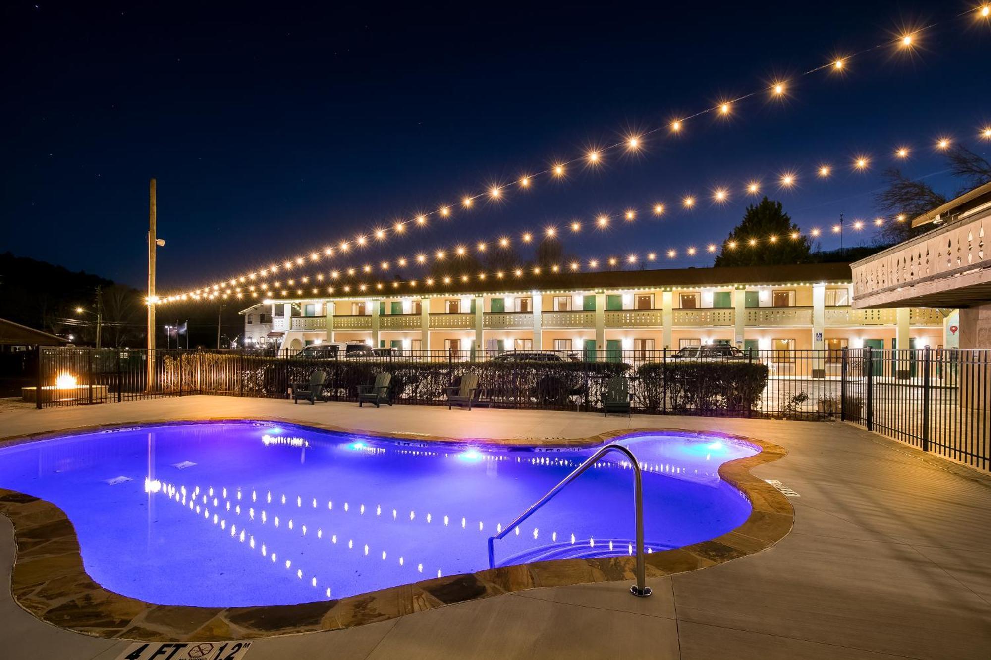 Quality Inn Downtown Helen Esterno foto