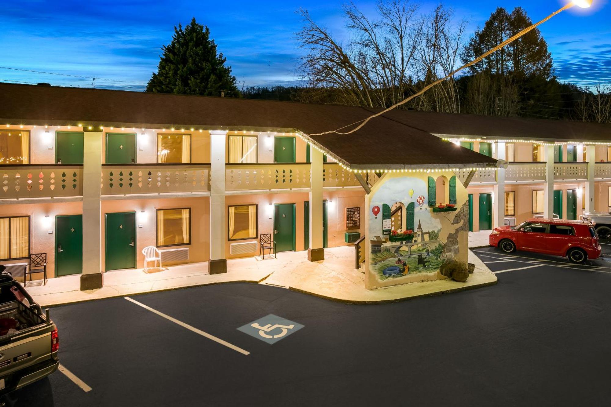 Quality Inn Downtown Helen Esterno foto