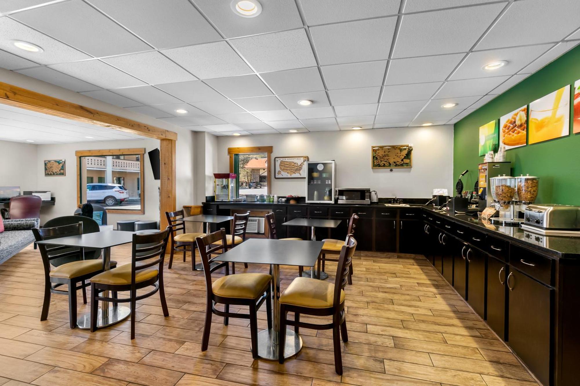 Quality Inn Downtown Helen Esterno foto