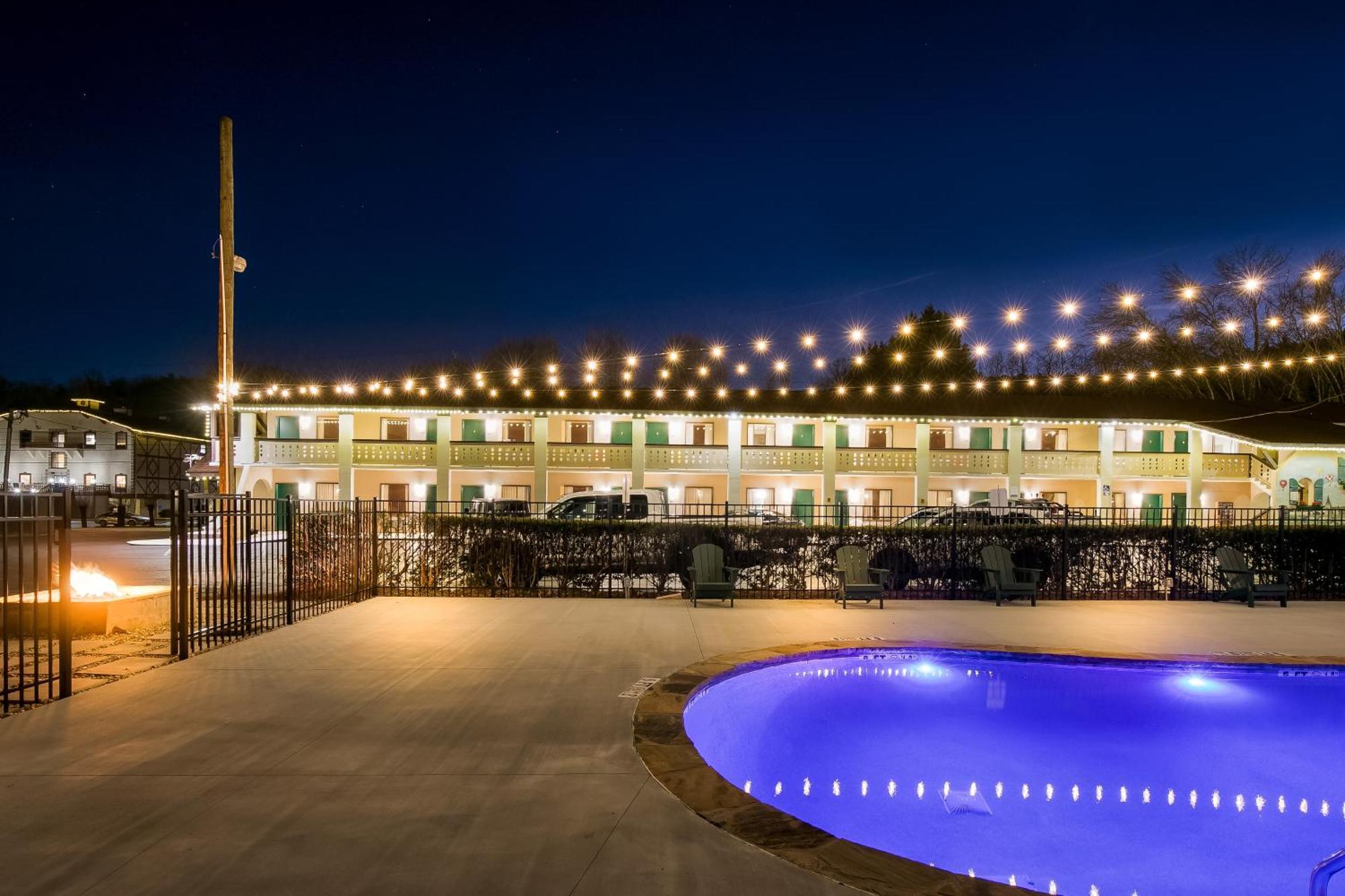 Quality Inn Downtown Helen Esterno foto
